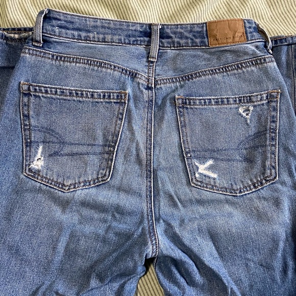 American Eagle mom jeans - Picture 2 of 3